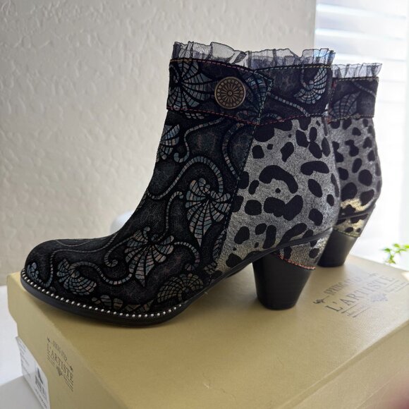 Women's L"ARTISTE Ankle Boots Size 37 (US 6.5) stunning - Picture 9 of 13